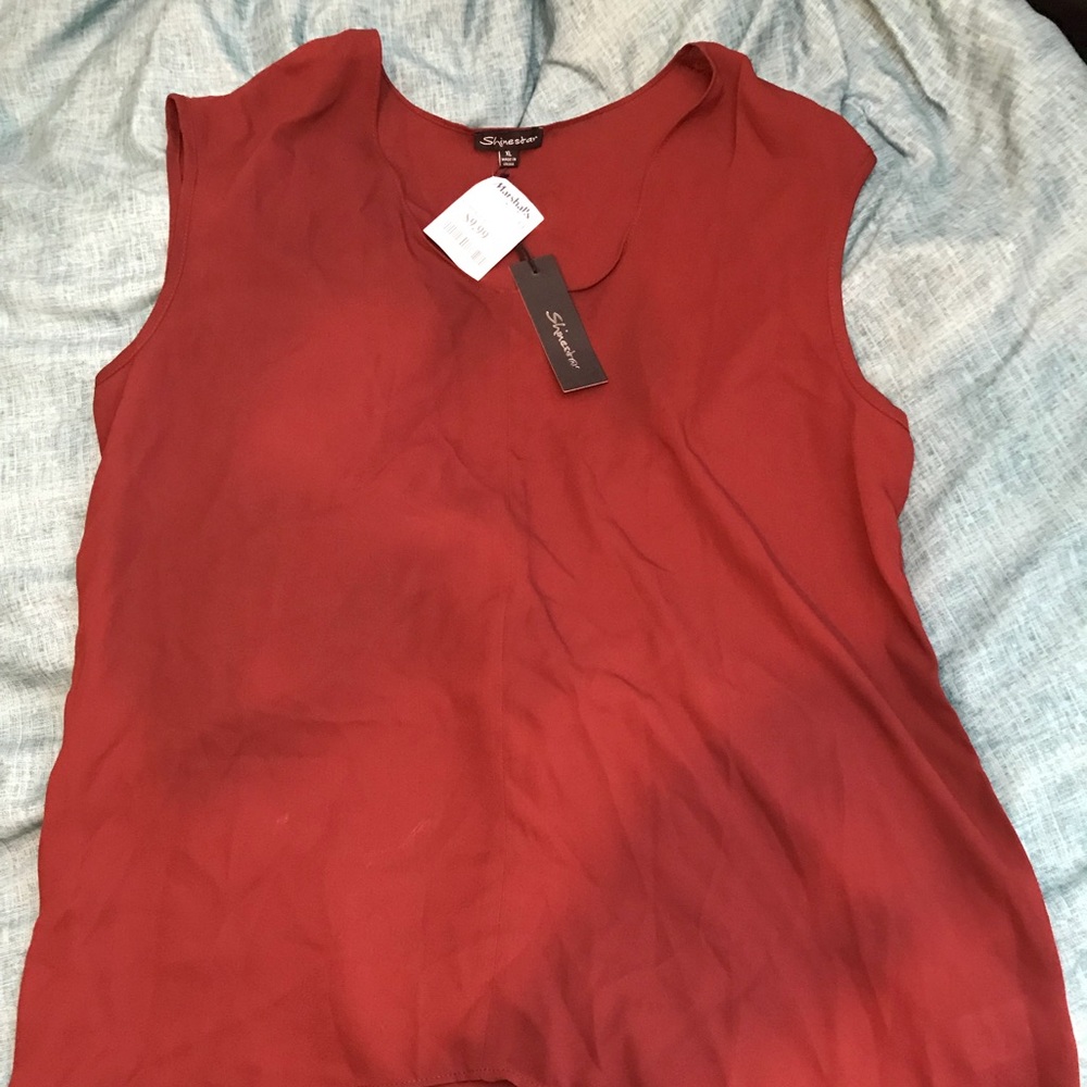 Women’s sleeveless blouse